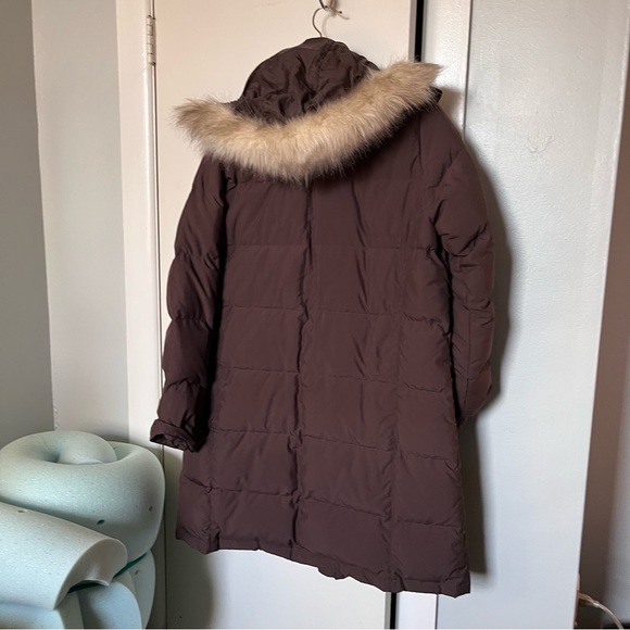 L.L. Bean womens 3/4 length ultrawarm down puffer coat - Picture 3 of 7